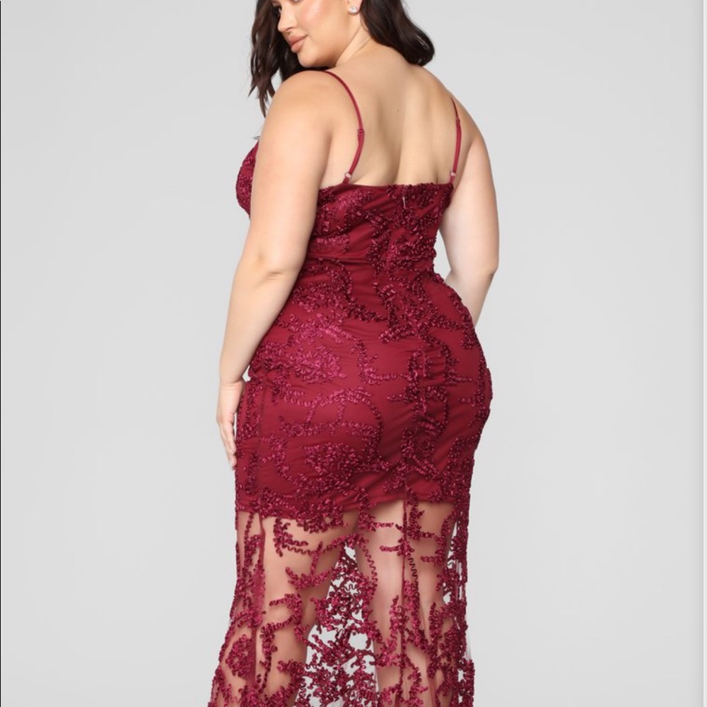 Fashion Nova Maxi Dress w/ See Through Bottom - Picture 2 of 4